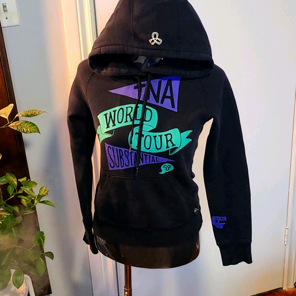 TNA HOODIE SZ XS